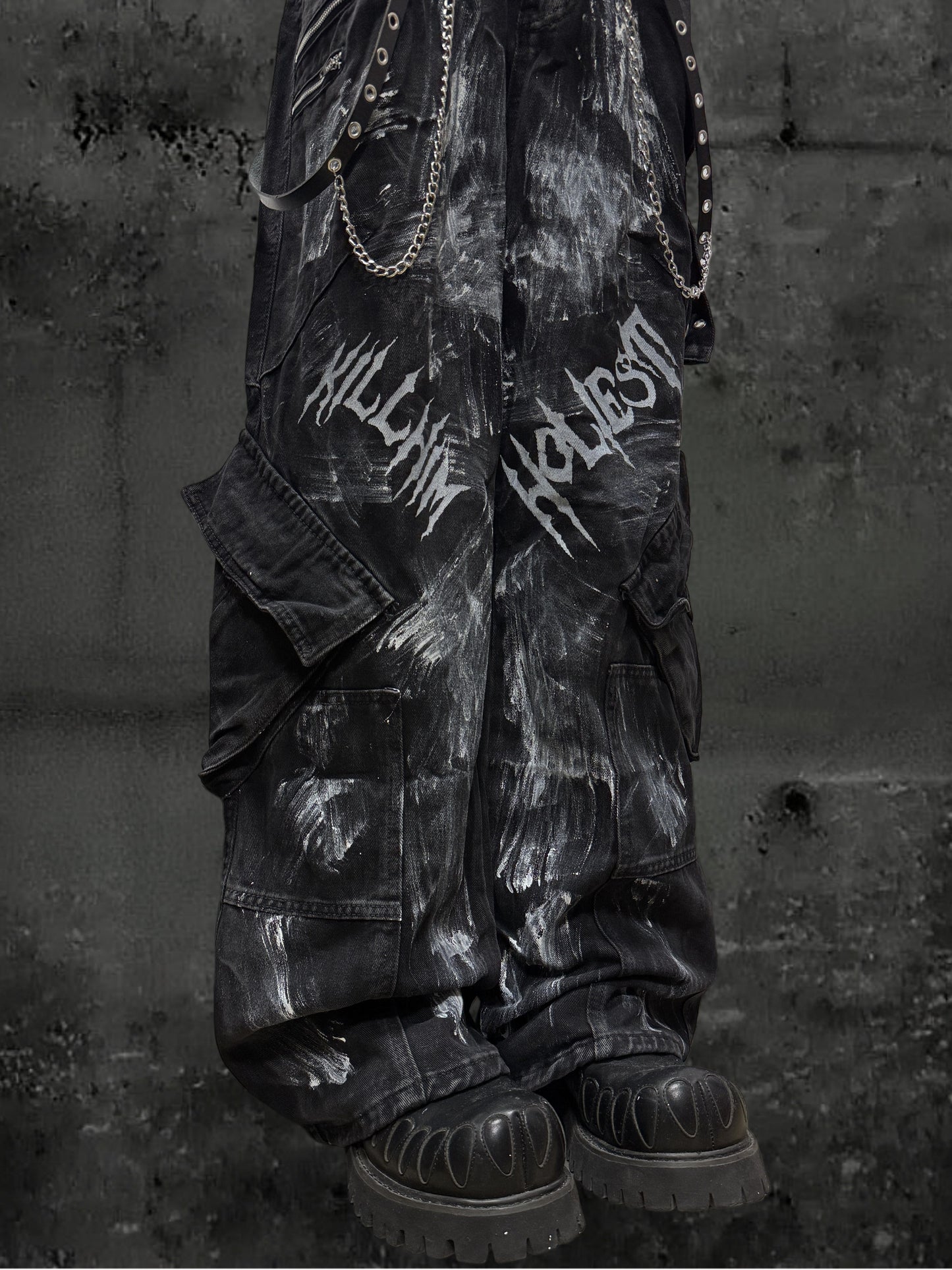 Paint Print Cargo Wide Leg Denim Jeans & Skull Belt & Belt Chain WN23787