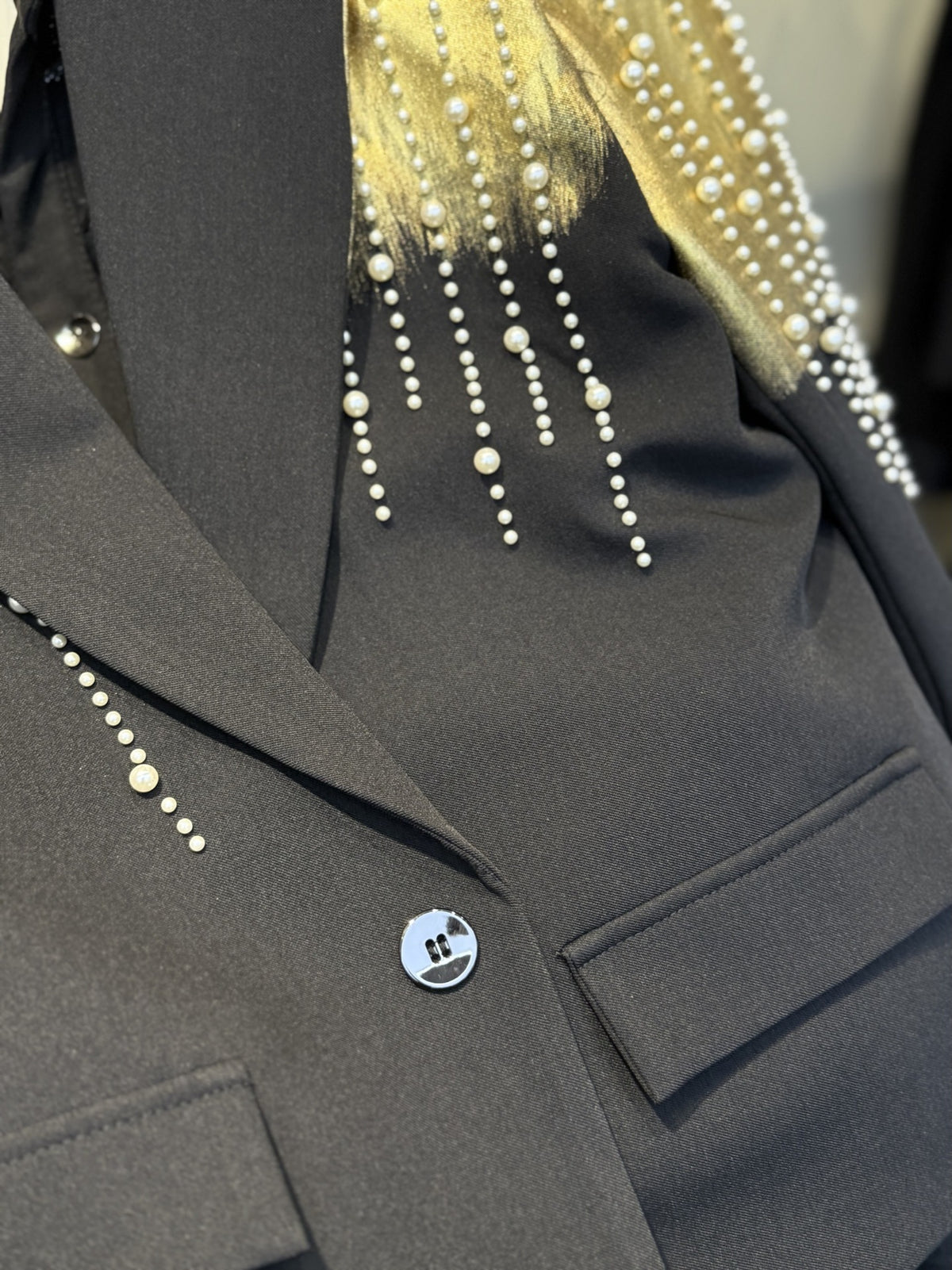 Gradient Pearl Beads Cropped Jacket WN28122