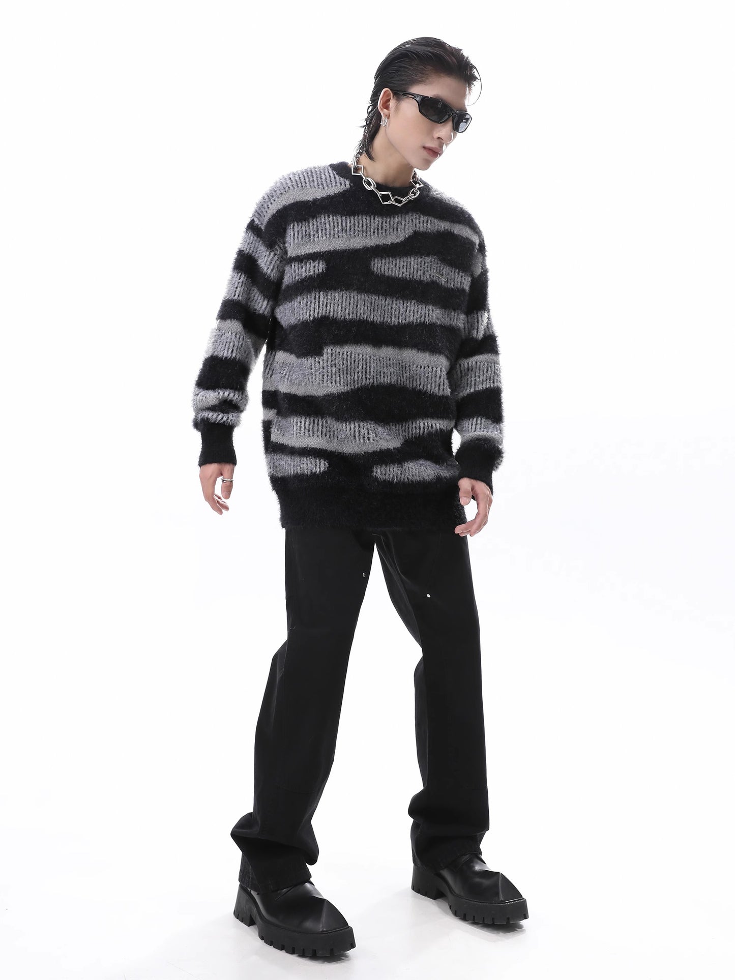 Zebra Pattern Shaggy Round Neck Oversize Knit Sweater WN10297