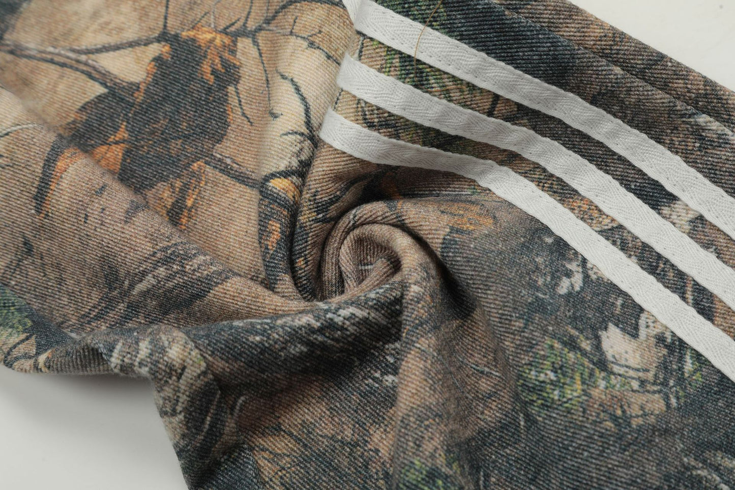 Camouflage Leaf Print Straight Pants WN11501