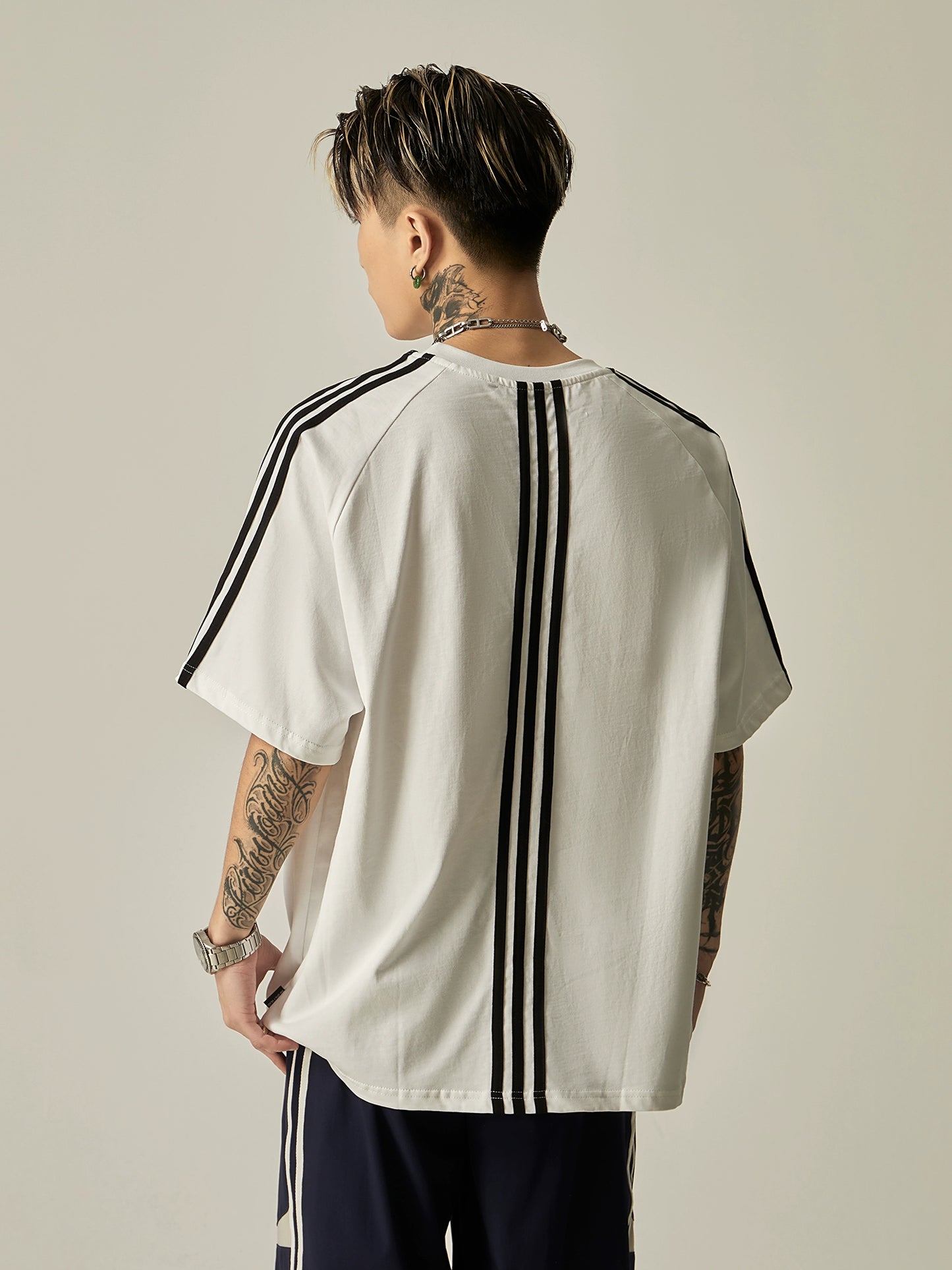 Oversize Three Bar Design Short Sleeve T-shirt WN7736