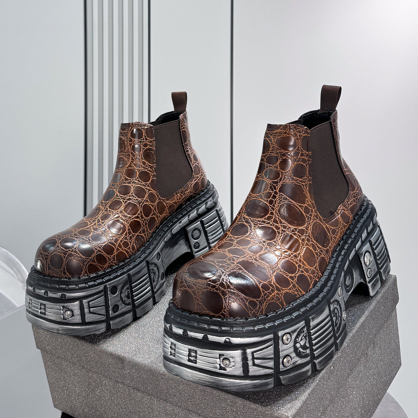 Croc Pattern Side Gore Platform Short Boots WN24580