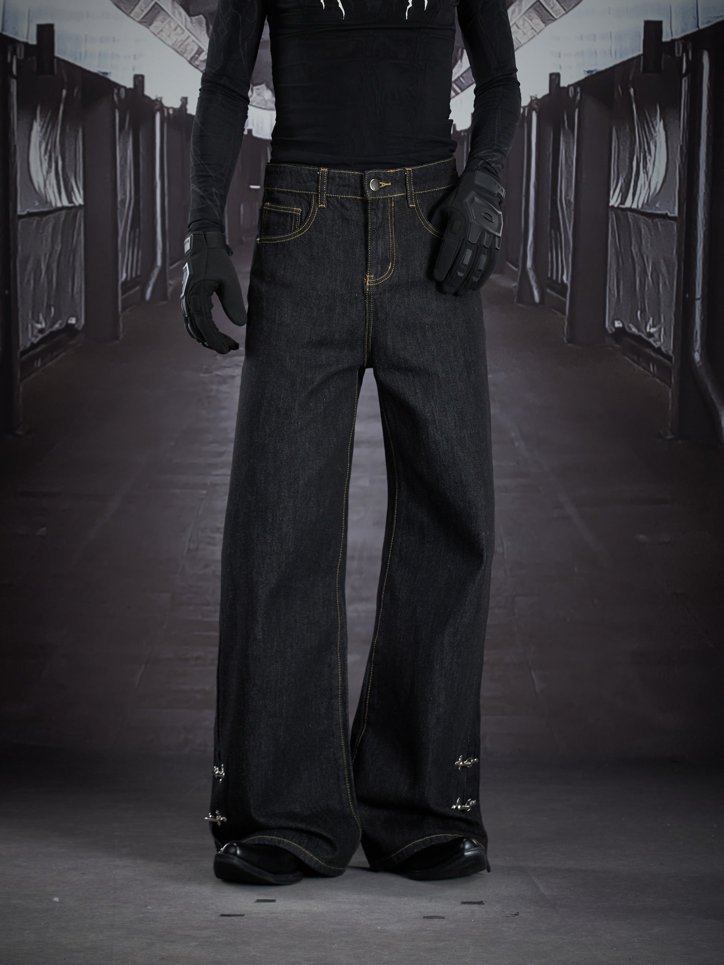 Metal Buckle Topstitch Straight Denim Jeans WN22905