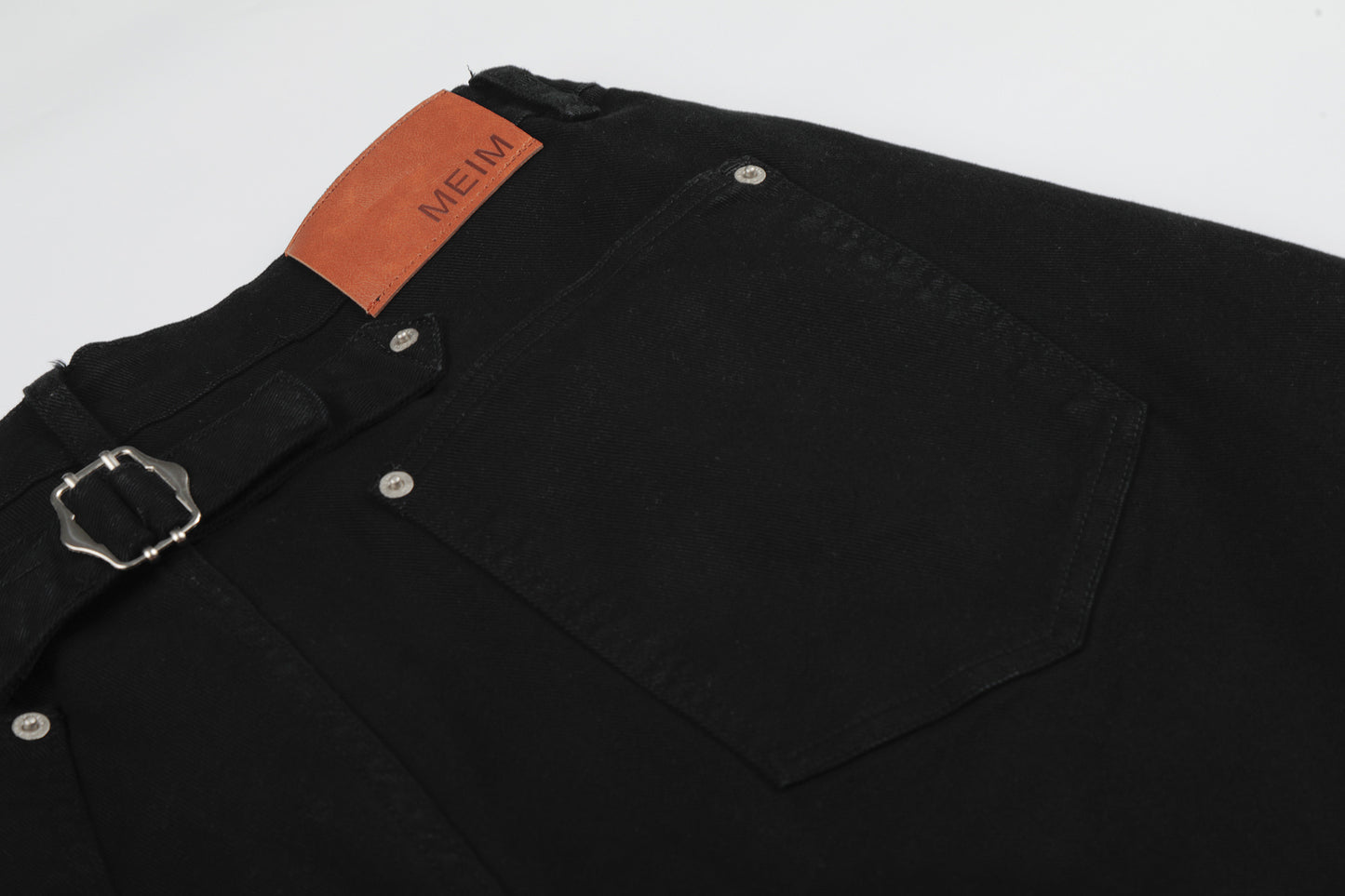 Metal Ornament Half Pants WN25922