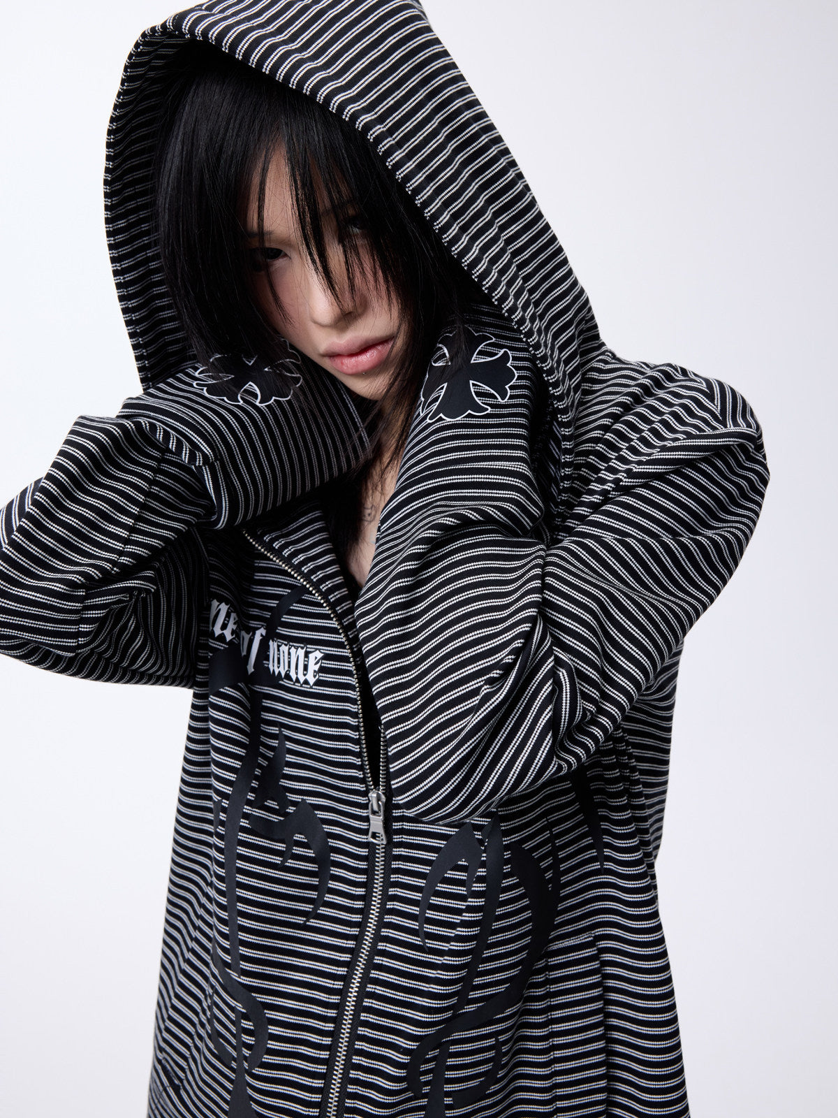Striped Print Cropped Zipper Hoodie WN27274