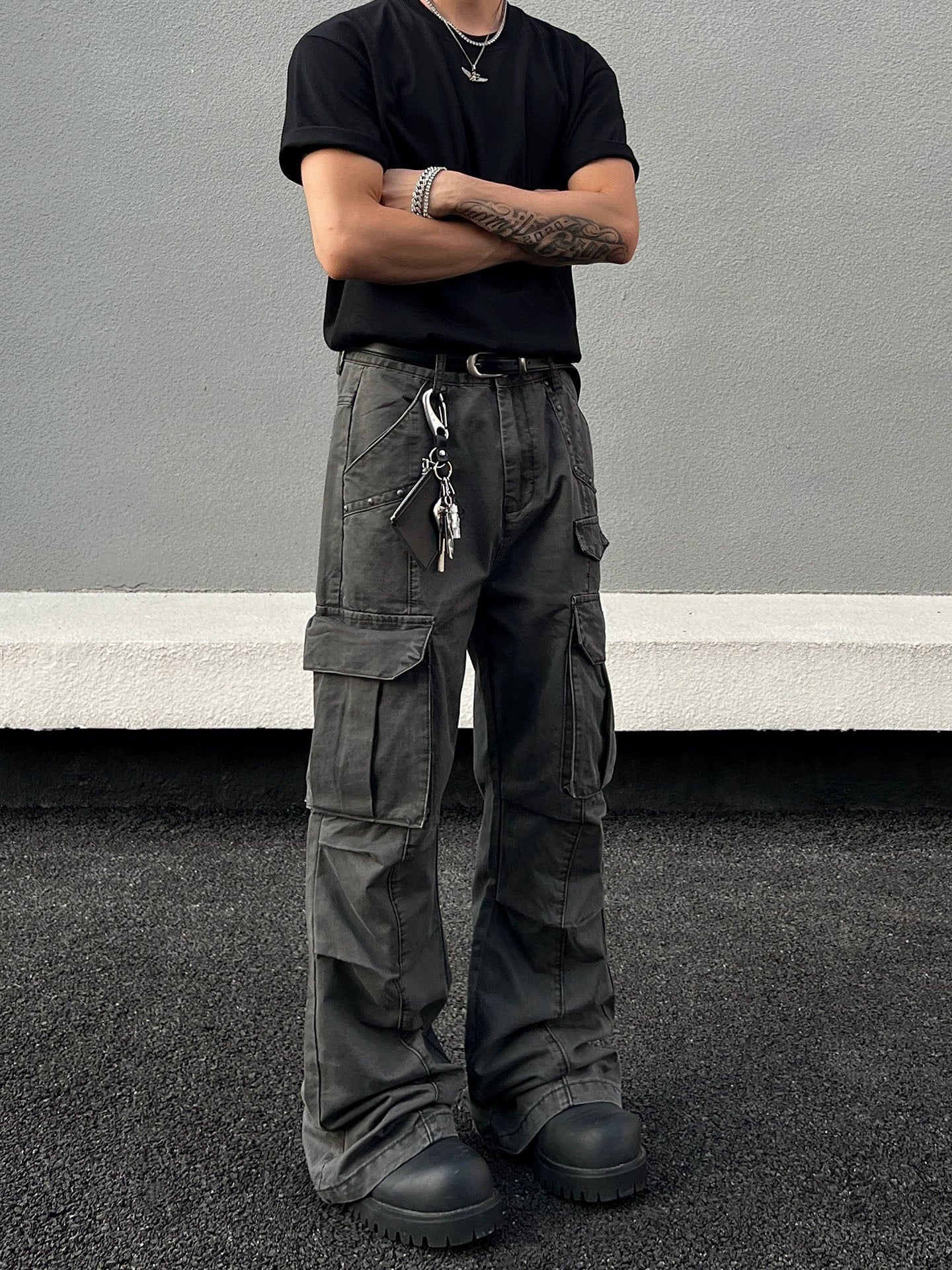 Rivet Multi Pocket Flare Cargo Pants WN21449