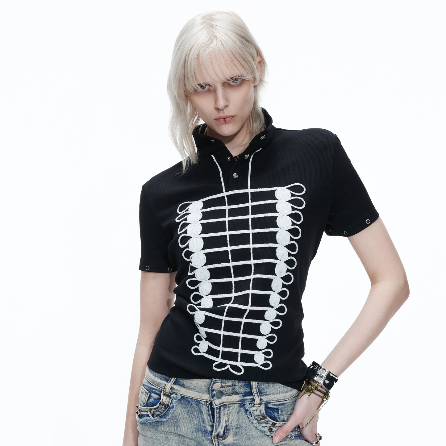 Chain Embroidery High-Neck Short Sleeve T-Shirt WN26989