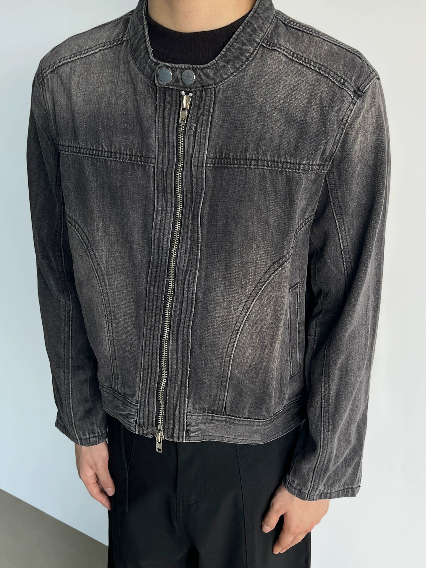 Rivet Washed Short Ziiper Denim Jacket WN21413