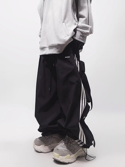 Three Stripe Multi Pocket Elastic Hem Wide Leg Cargo Pants WN24000