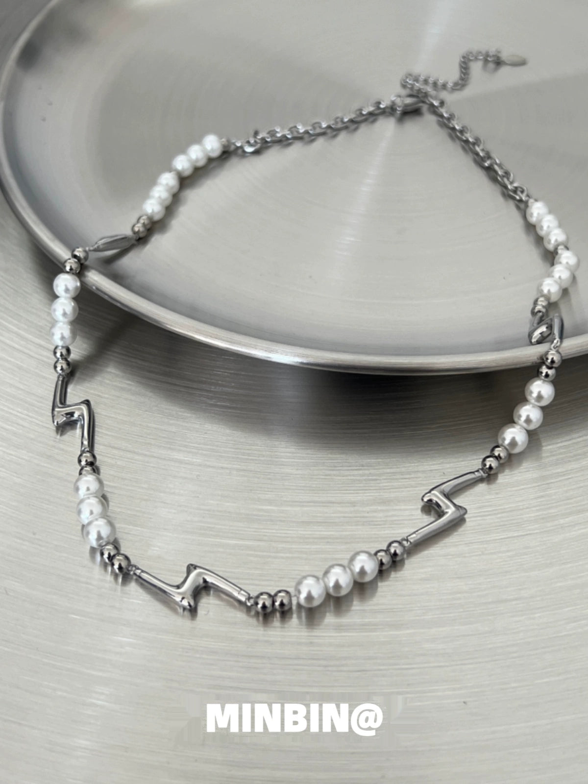 Irregular Lightning Pearl Necklace WN19210