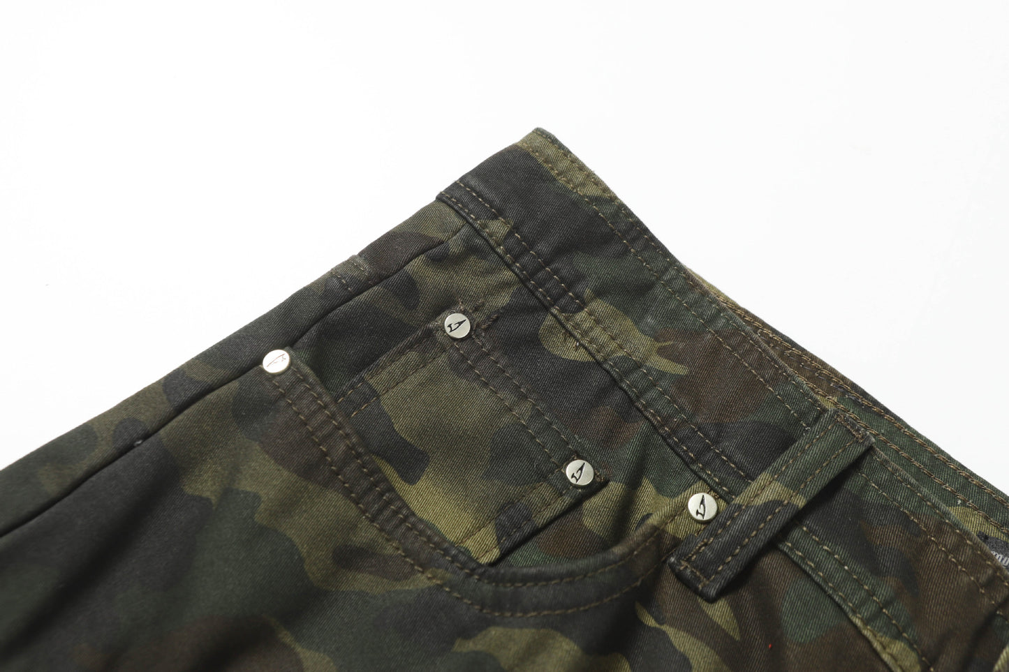 Camouflage Cargo Wide-Leg Half Pants WN16132