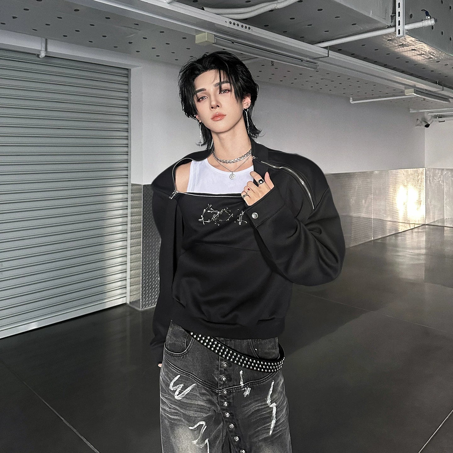 WN25128 Yang Yifan trendy brand belt men's belt jeans belt young man Korean version of men's rivet metal punch new WN25128