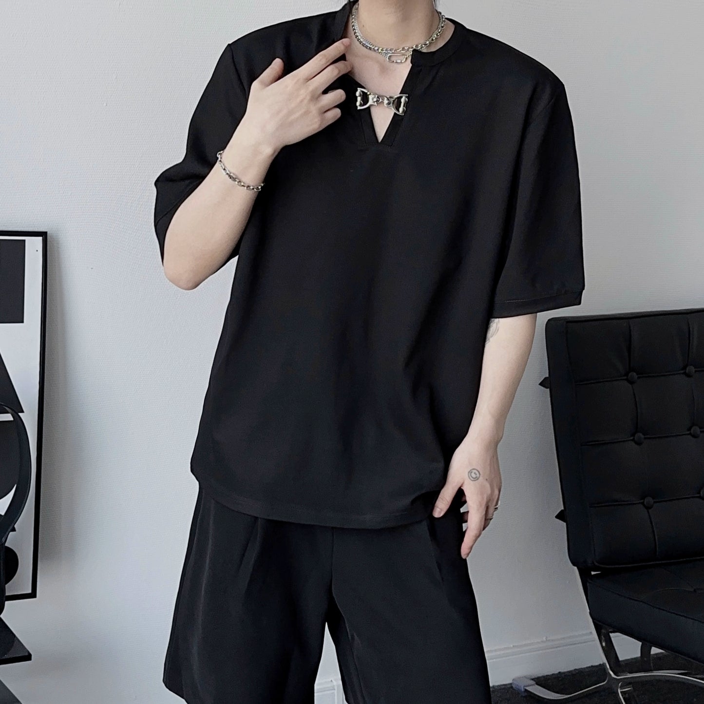 Minimalist V-Neck Short Sleeve T-Shirt WN19340