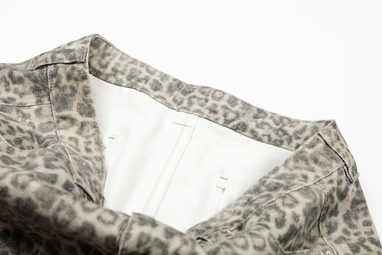 Leopard Multi-Pocket Wide Leg Cargo Pants WN26113