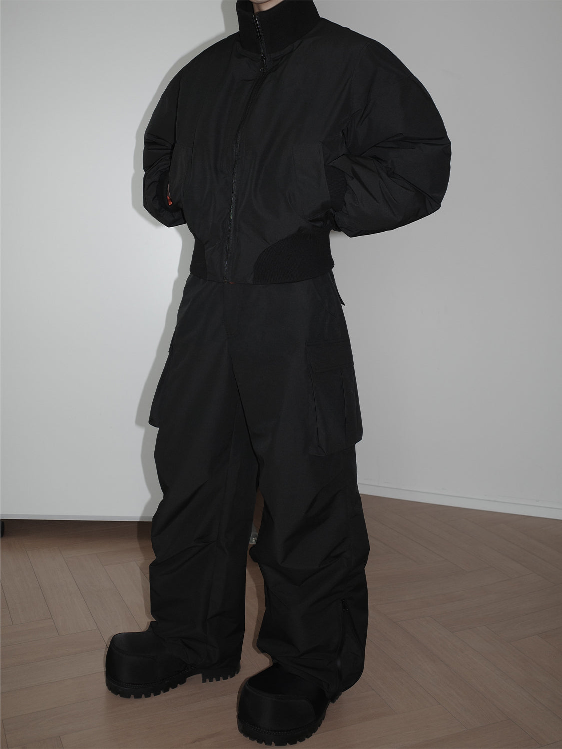 Water-Resistant Pleats Pocket Design Cargo Pants WN15162