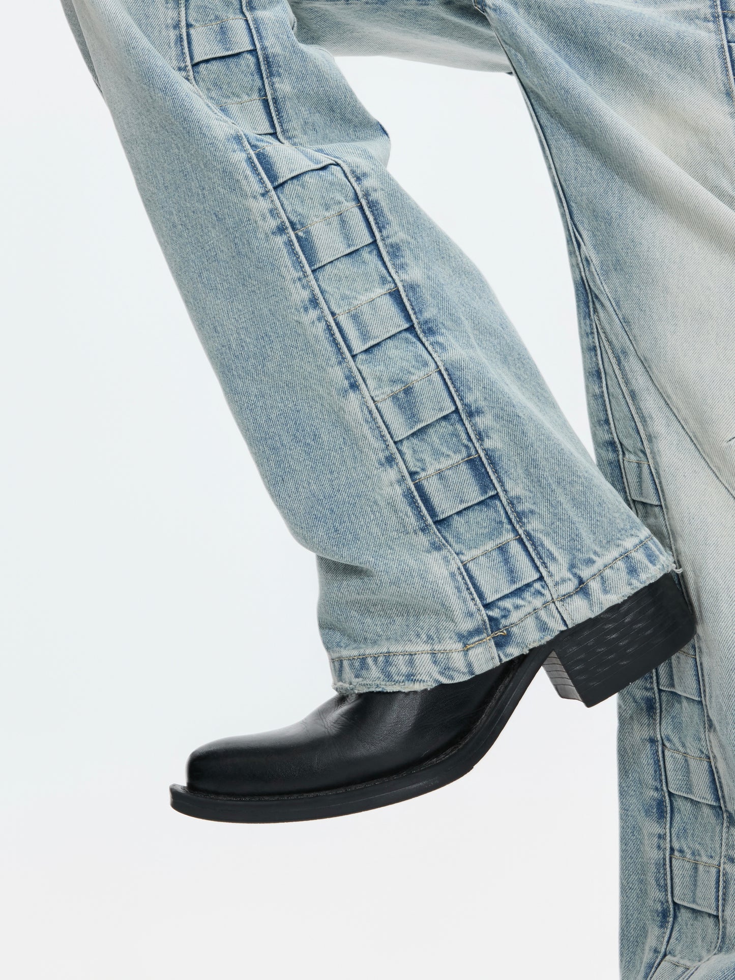 Gradient Wash Whisker High-Waist Wide Leg Denim Jeans WN27005
