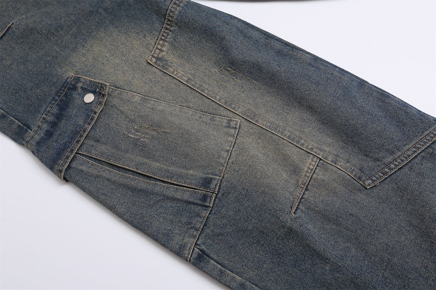 Wide Leg Multi-Pocket Washed Cargo Denim Jeans WN26925