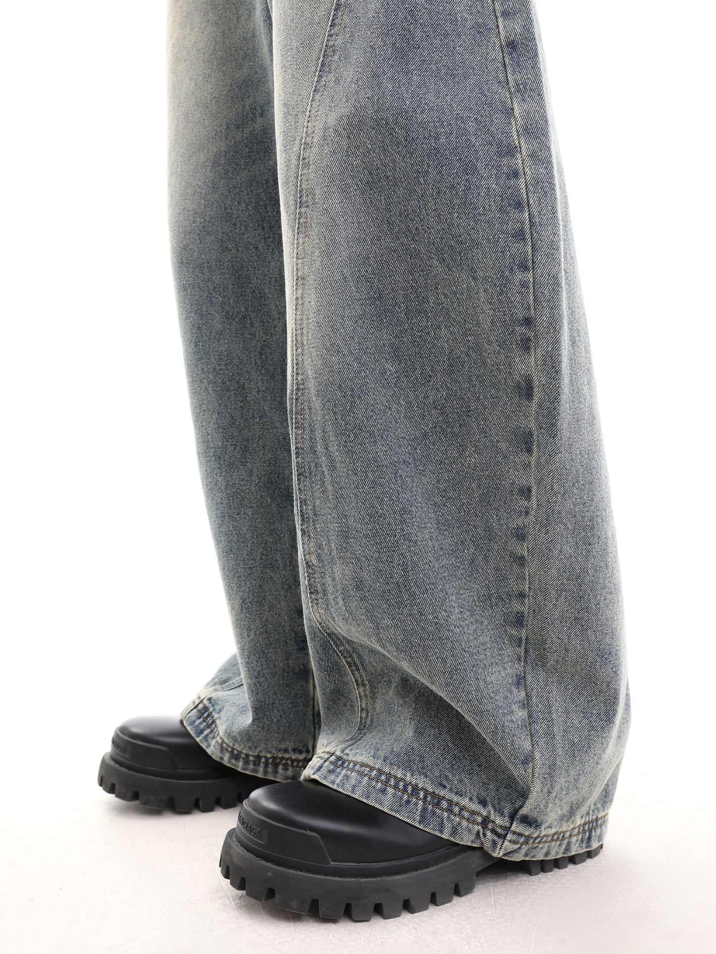 Washed Deconstructed Wide-Leg Denim Jeans WN15648