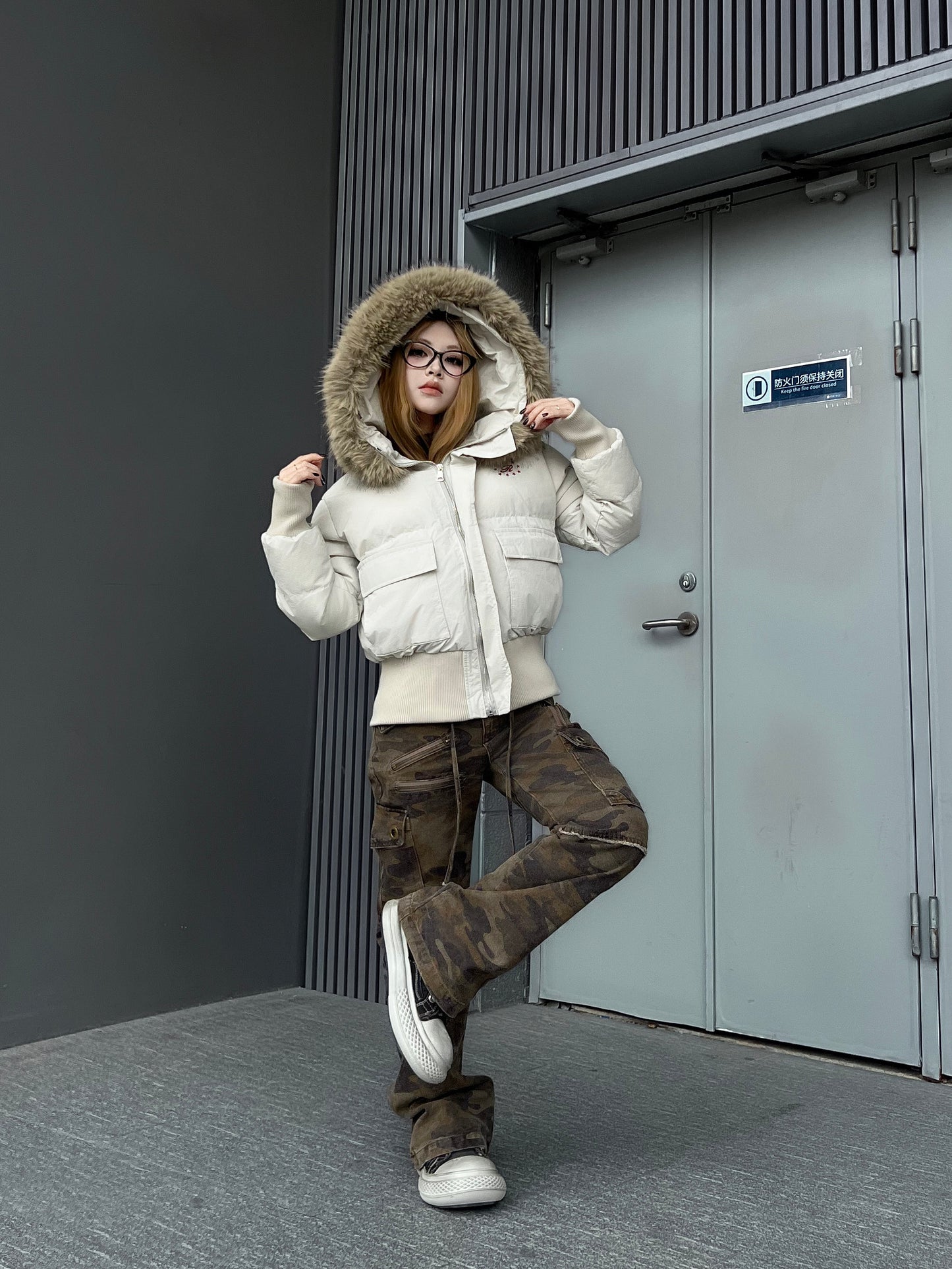 Fake Fur Collar Short Hooded Puffer Jacket WN24195