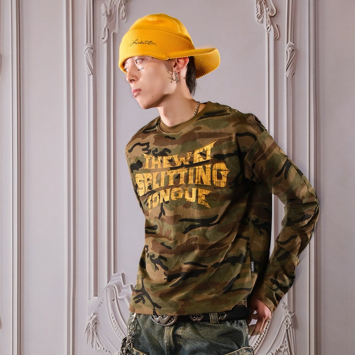 Crack Letter Long Sleeve T-Shirt WN26613