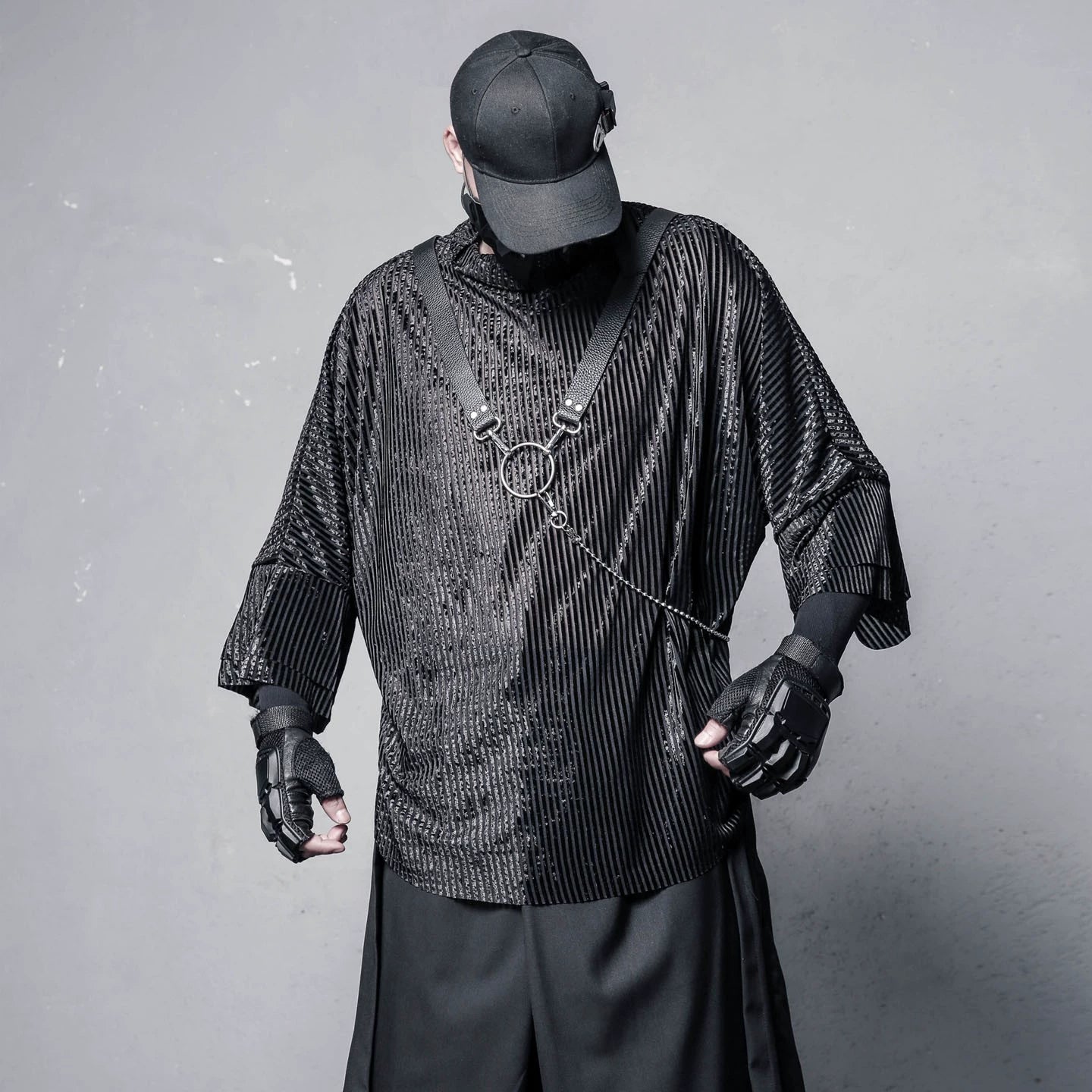 Texture High-Neck Oversize Long Sleeve T-Shirt & Chain WN22370