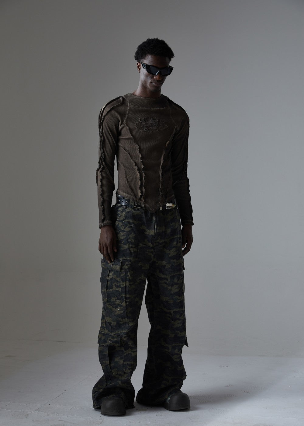 Camouflage Cargo Pocket Wide Leg Denim Jeans WN28009