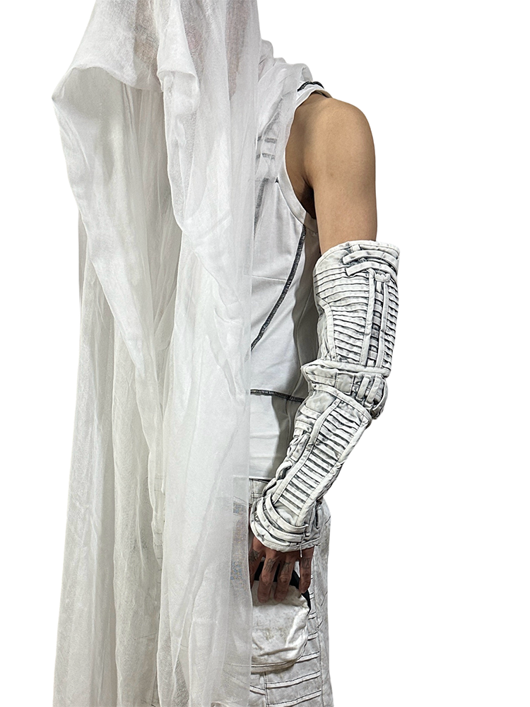 Faded Washed Hollow-Out Strap Mecha Arm Warmer WN21981