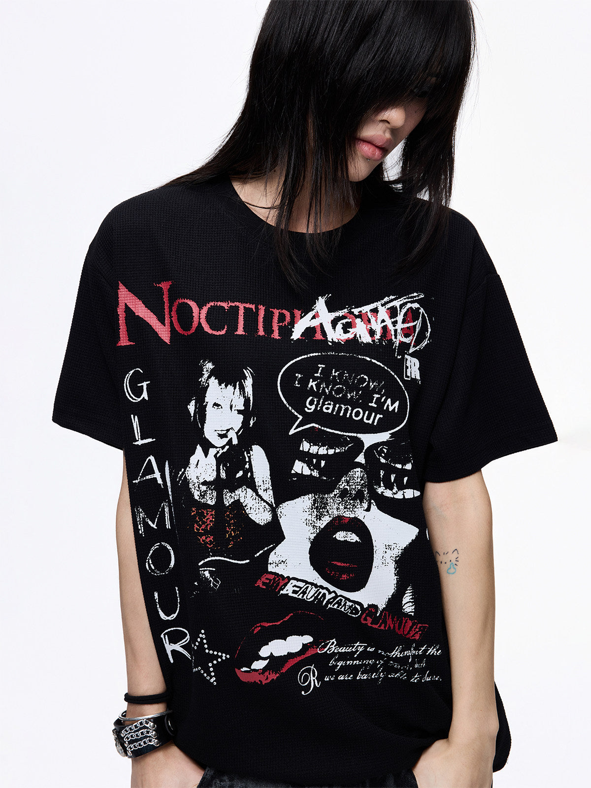 Portrait Graphic Print Cropped Short Sleeve T-Shirt WN27316