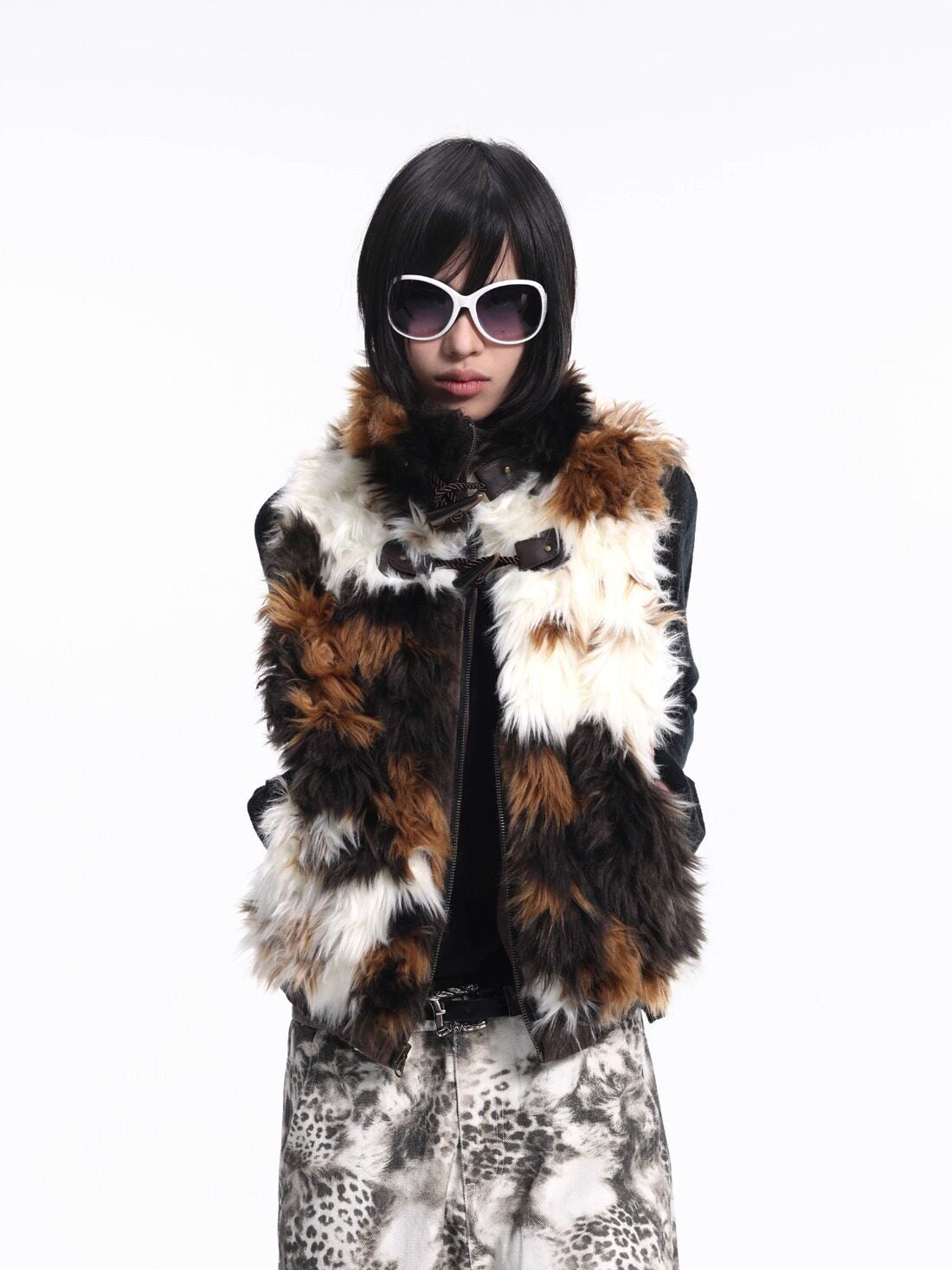 Reversible Cow Print Fake Fur Sleeveless Jacket WN27255