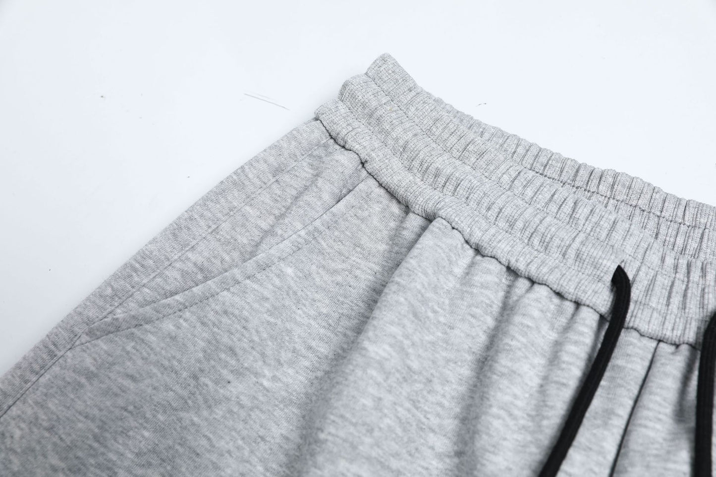 Deconstruction Curved Leg Wide Leg Sweatpants WN26160