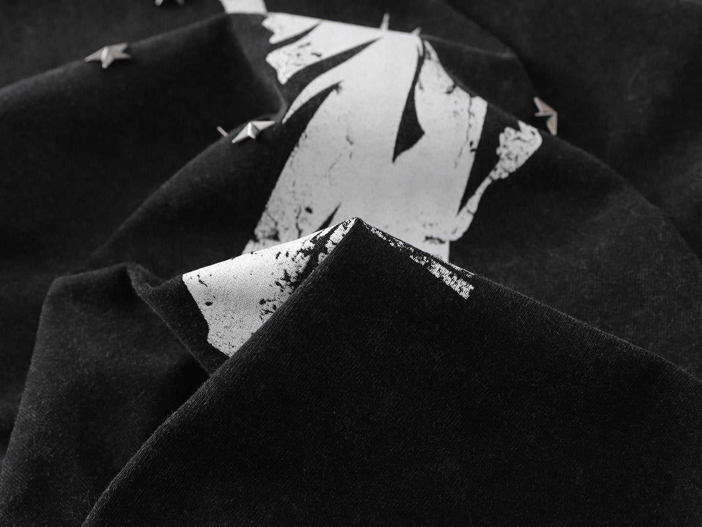 Heavyweight Metal Detail Short Sleeve T-Shirt WN26024