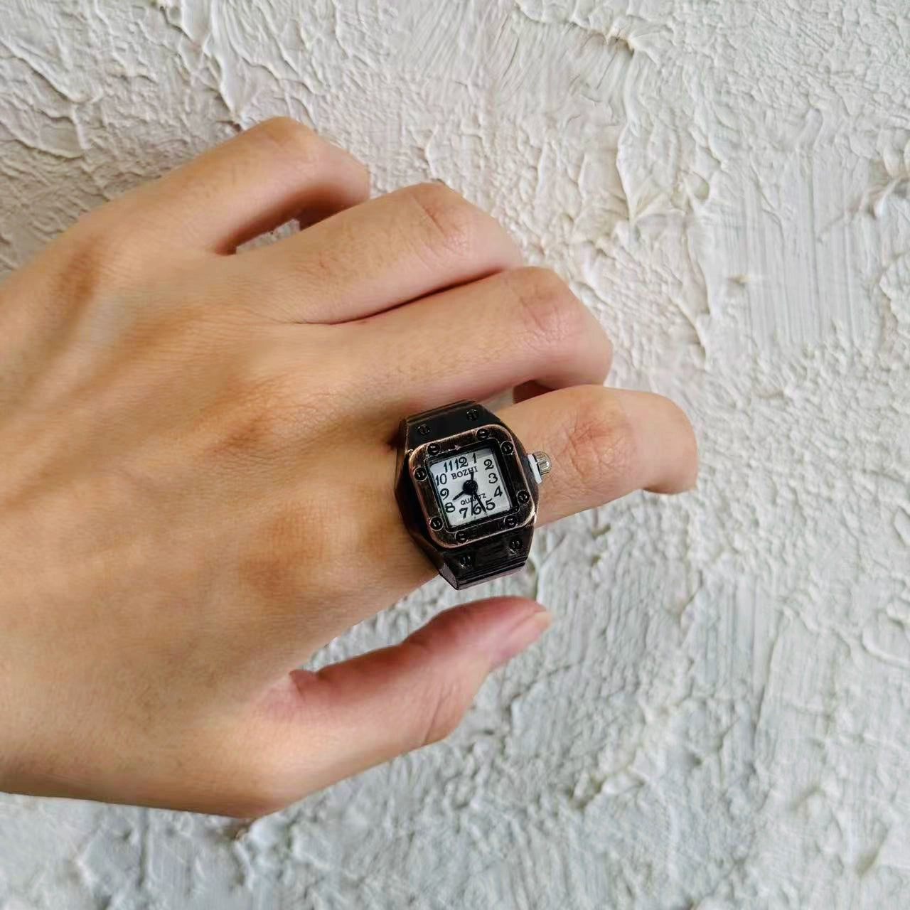 Mini Finger Watch Ring WN21149-K2