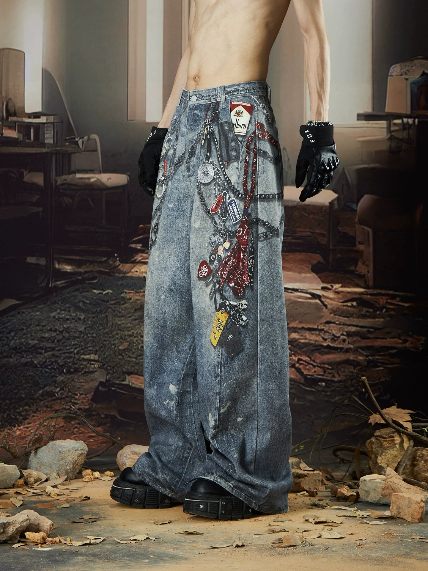 Chain Print Washed Wide Leg Denim Jeans WN18421