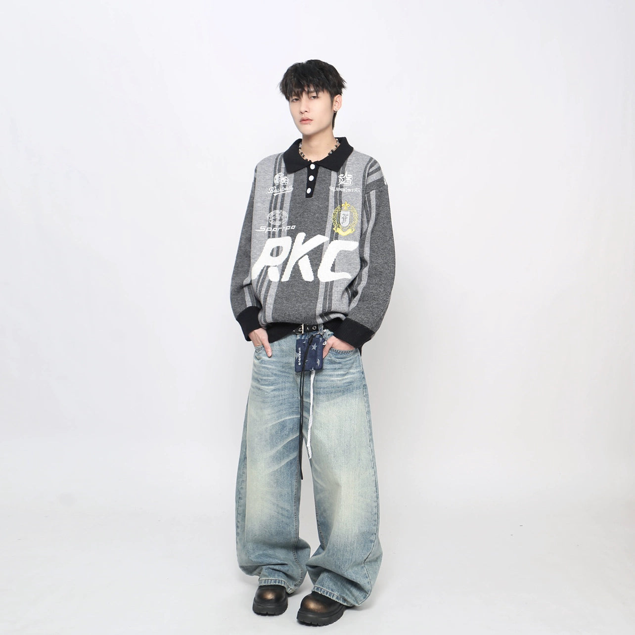 Badge Embroidery Polo Collar Knit Sweater WN21045