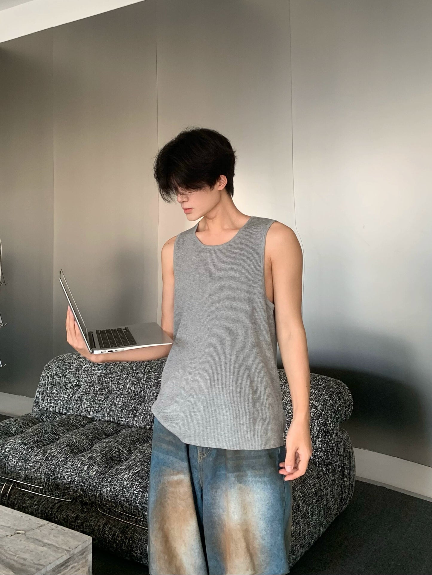 Plain Sleeveless T-Shirt WN19796