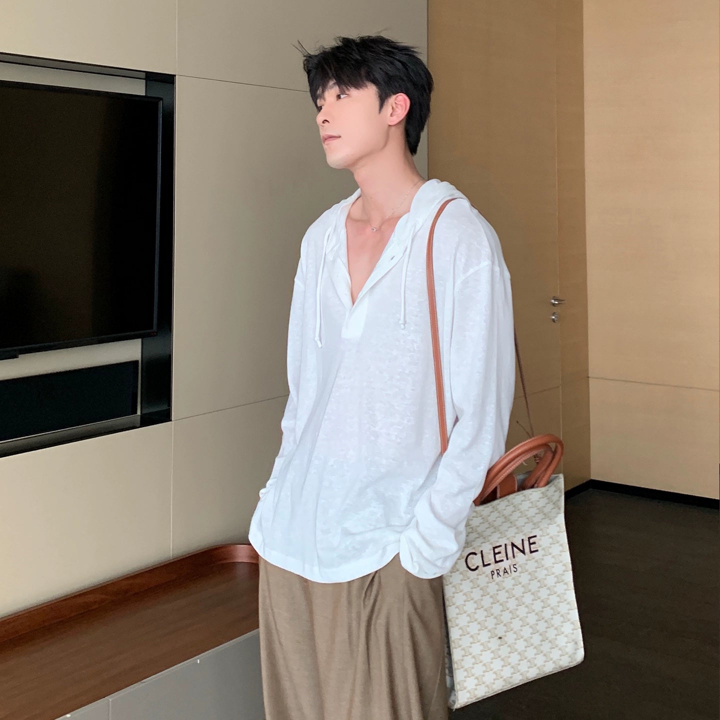 Lightweight Pullover Long Sleeve T-shirt WN20482