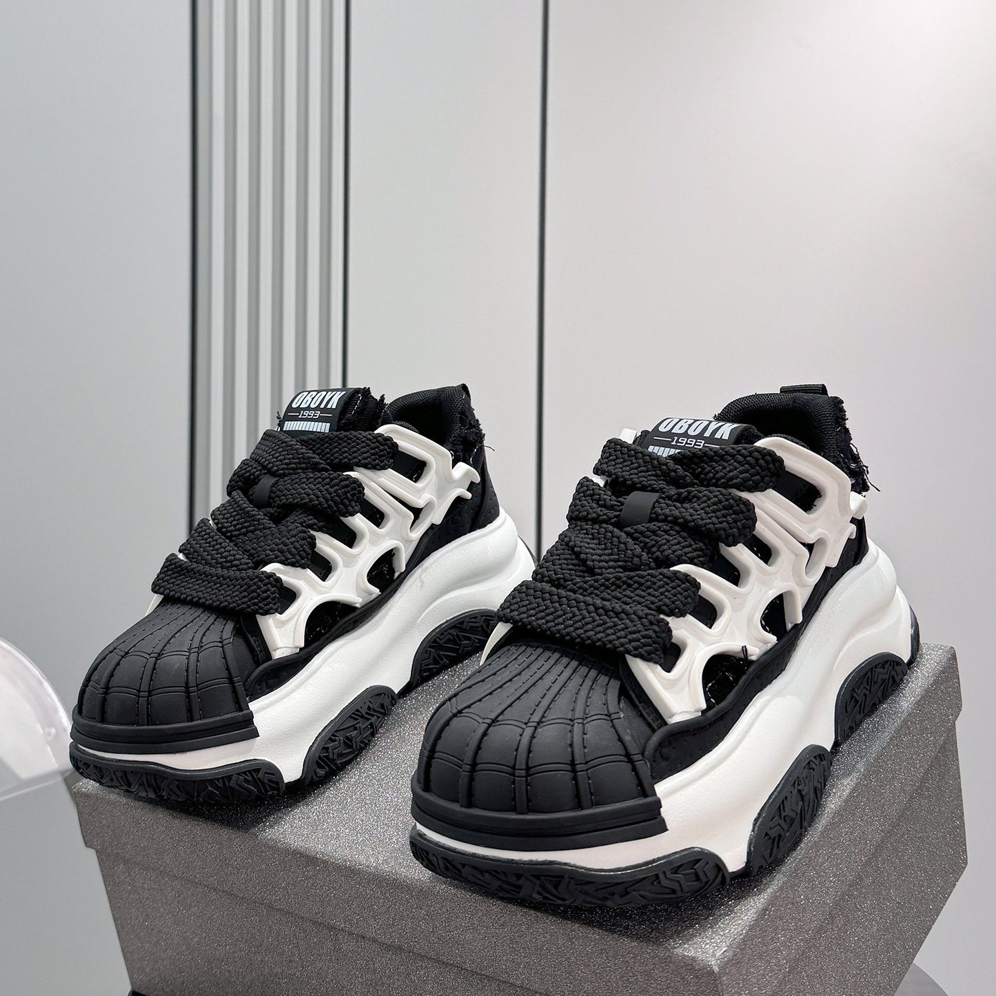 Shell Toe Rope Lace Damage Platform Sneakers WN24723