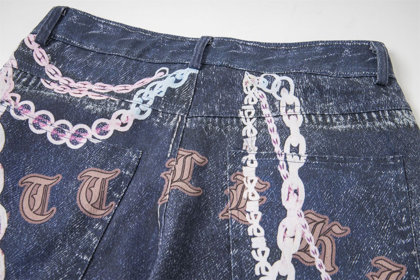 3D Chain Print Curved Leg Cropped Denim Pants WN26838