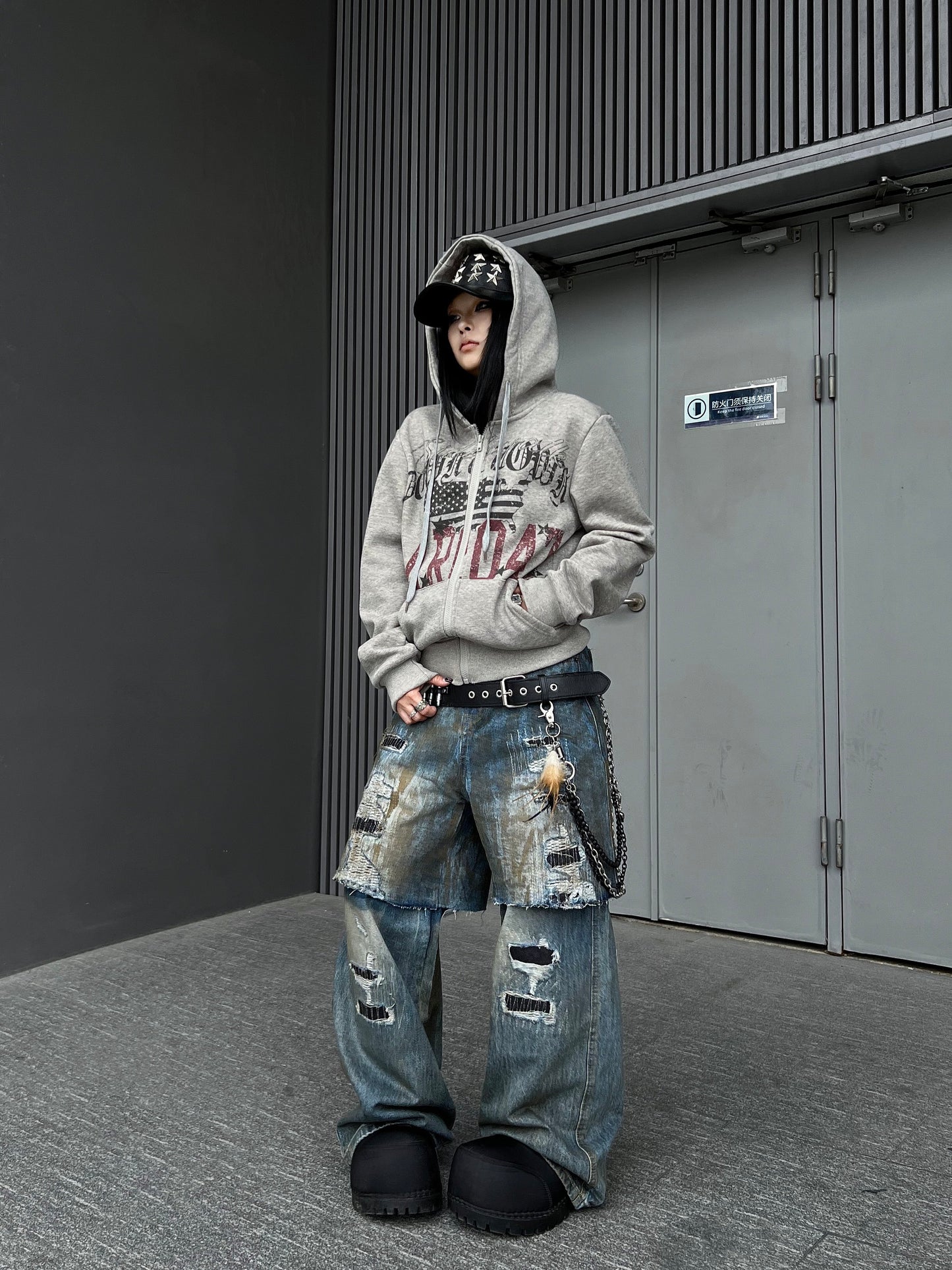 Damage Letter Print Fleece Lining Zipper Hoodie WN24208