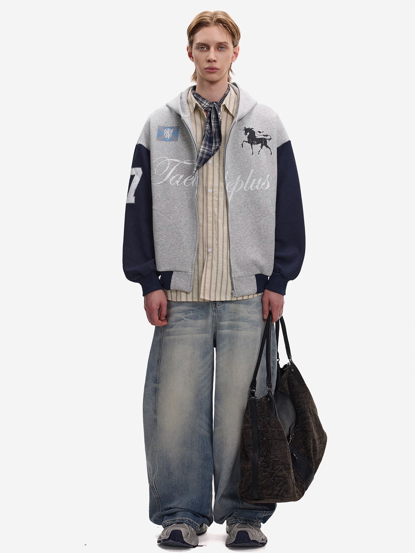 Fake Layered Short Zipper Hoodie WN21435