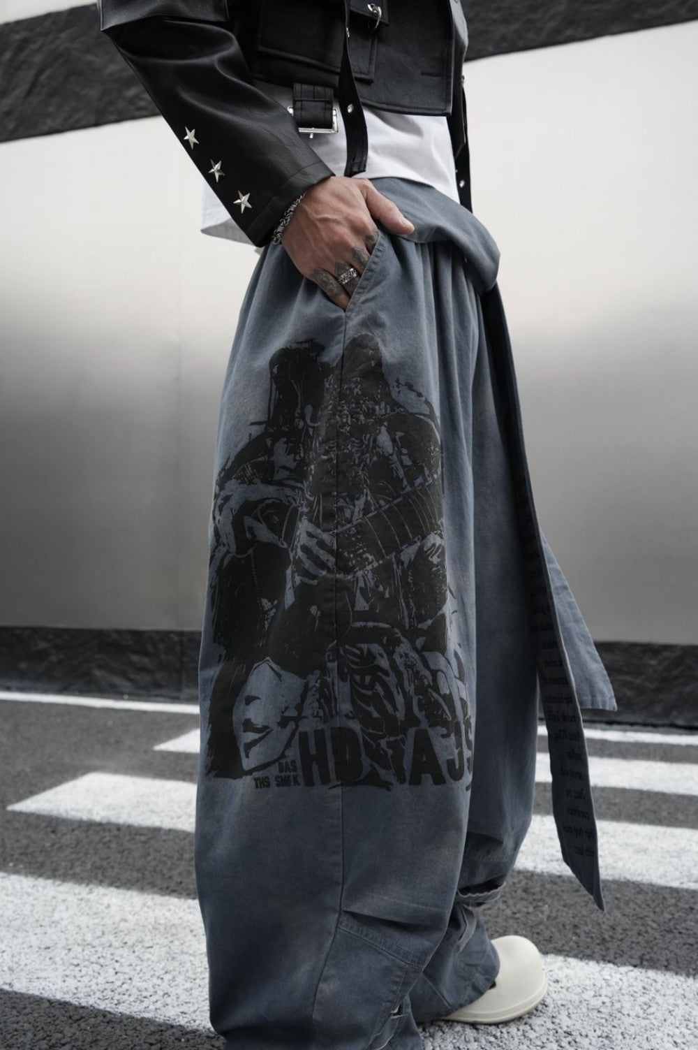 Graphic Print Text Detail Wide Leg Pants WN28088