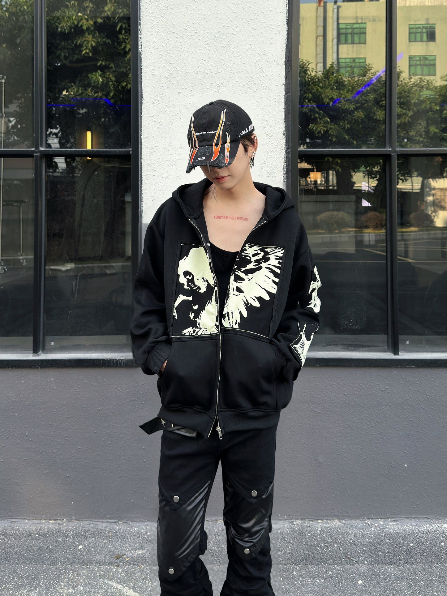 Illustration Patch Wash Damage Zipper Hoodie WN23009