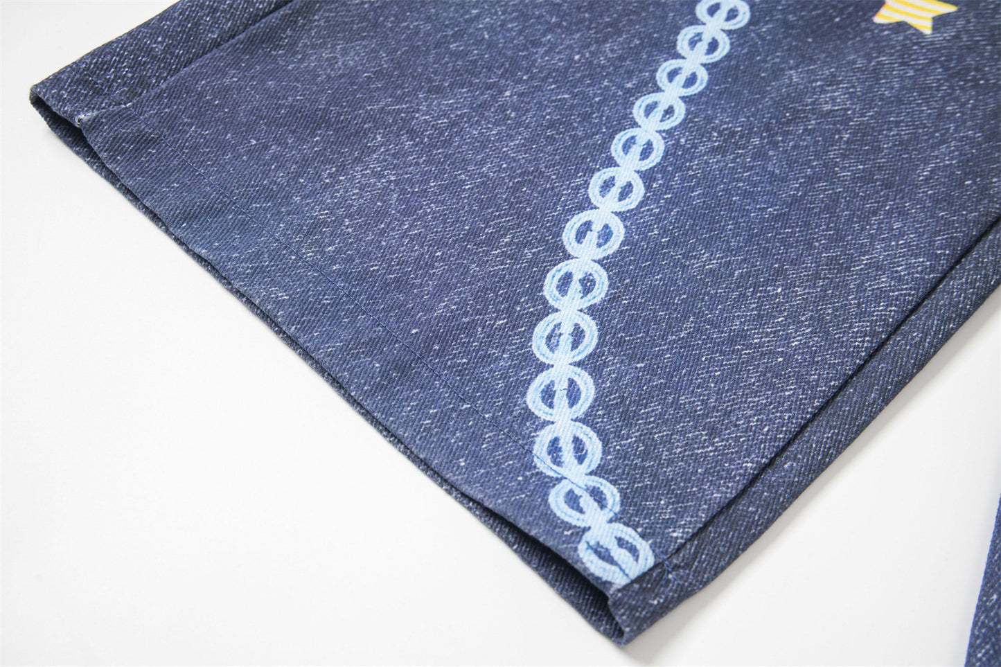 3D Chain Print Curved Leg Cropped Denim Pants WN26838