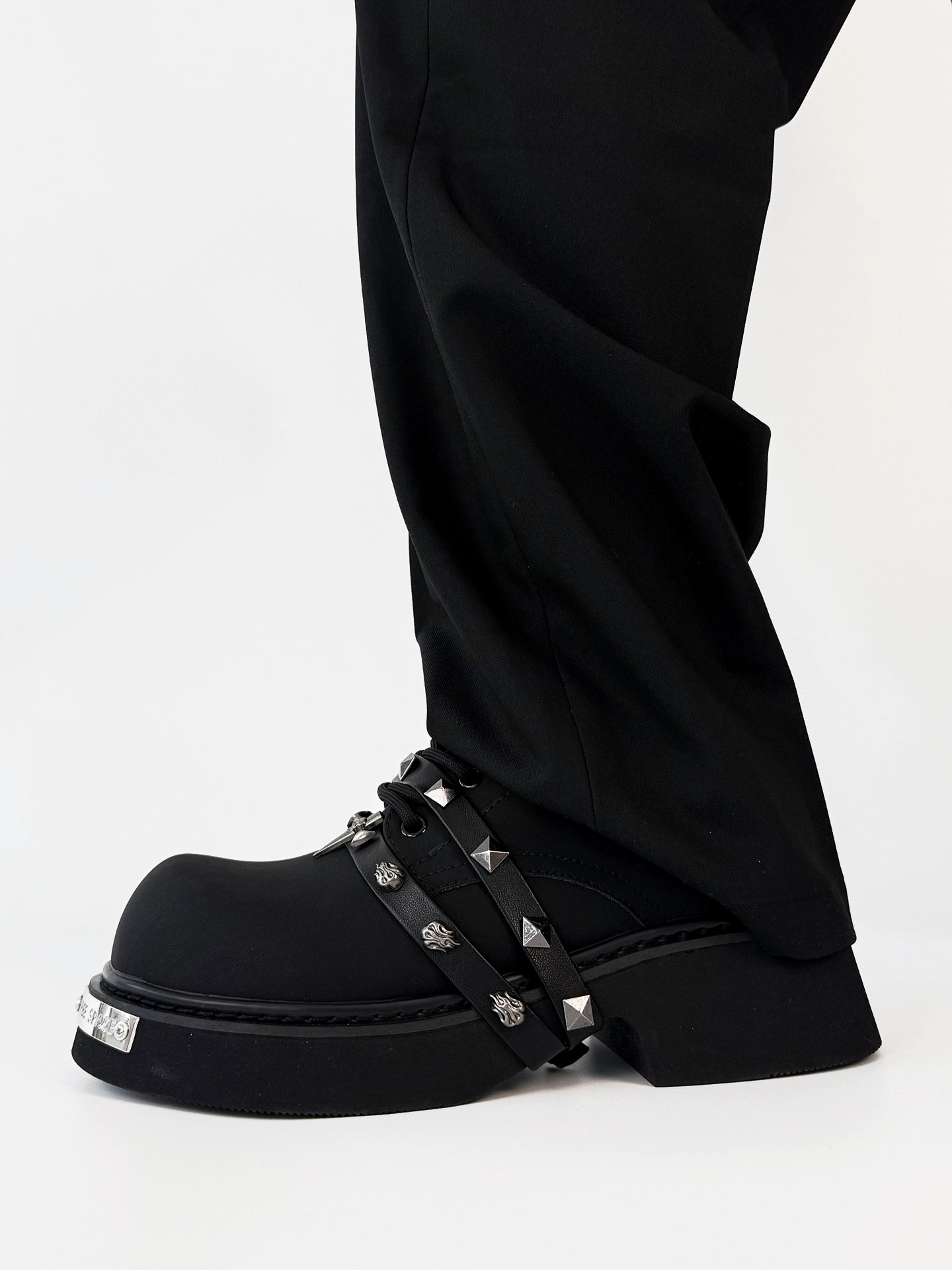 Matte Derby Chunky Sole Studs Large Toe Shoes WN19177