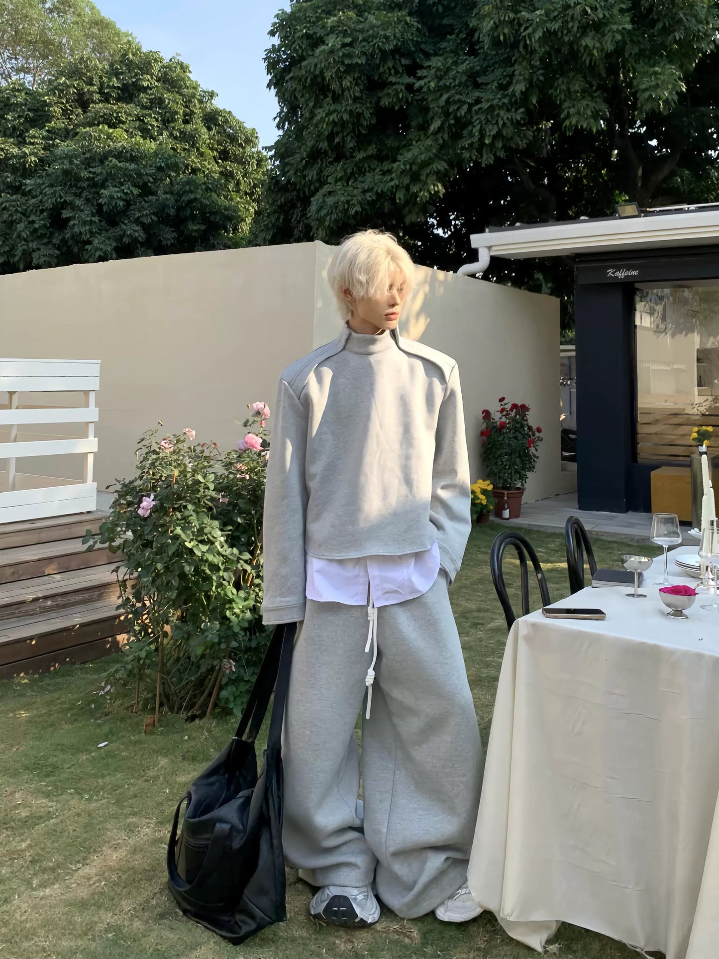 Standing-Neck Zipper Design Pullover Sweatshirt WN19911