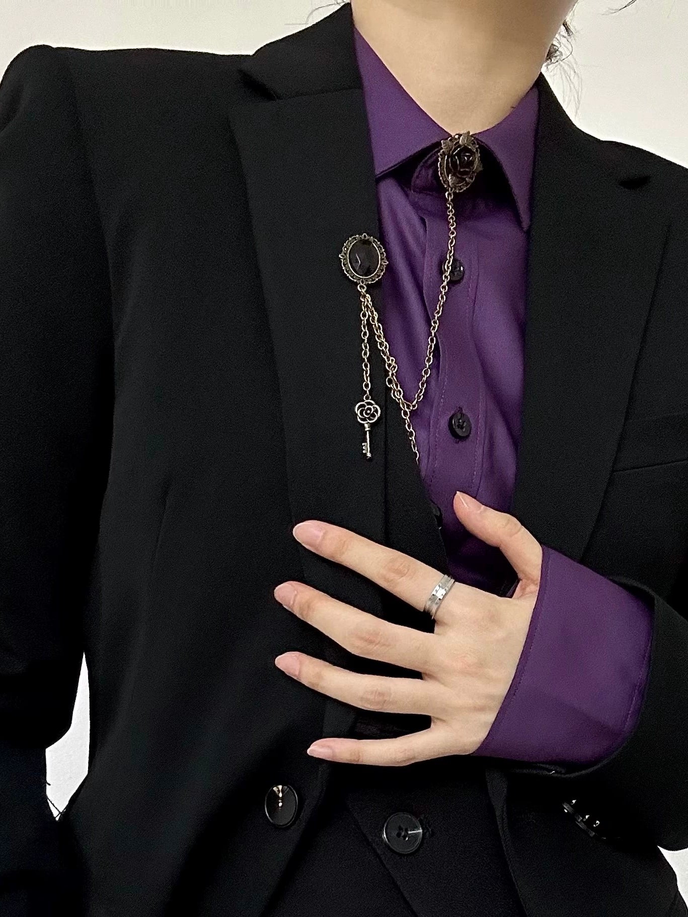 Tassel Design Flower-Shaped Brooch WN19651