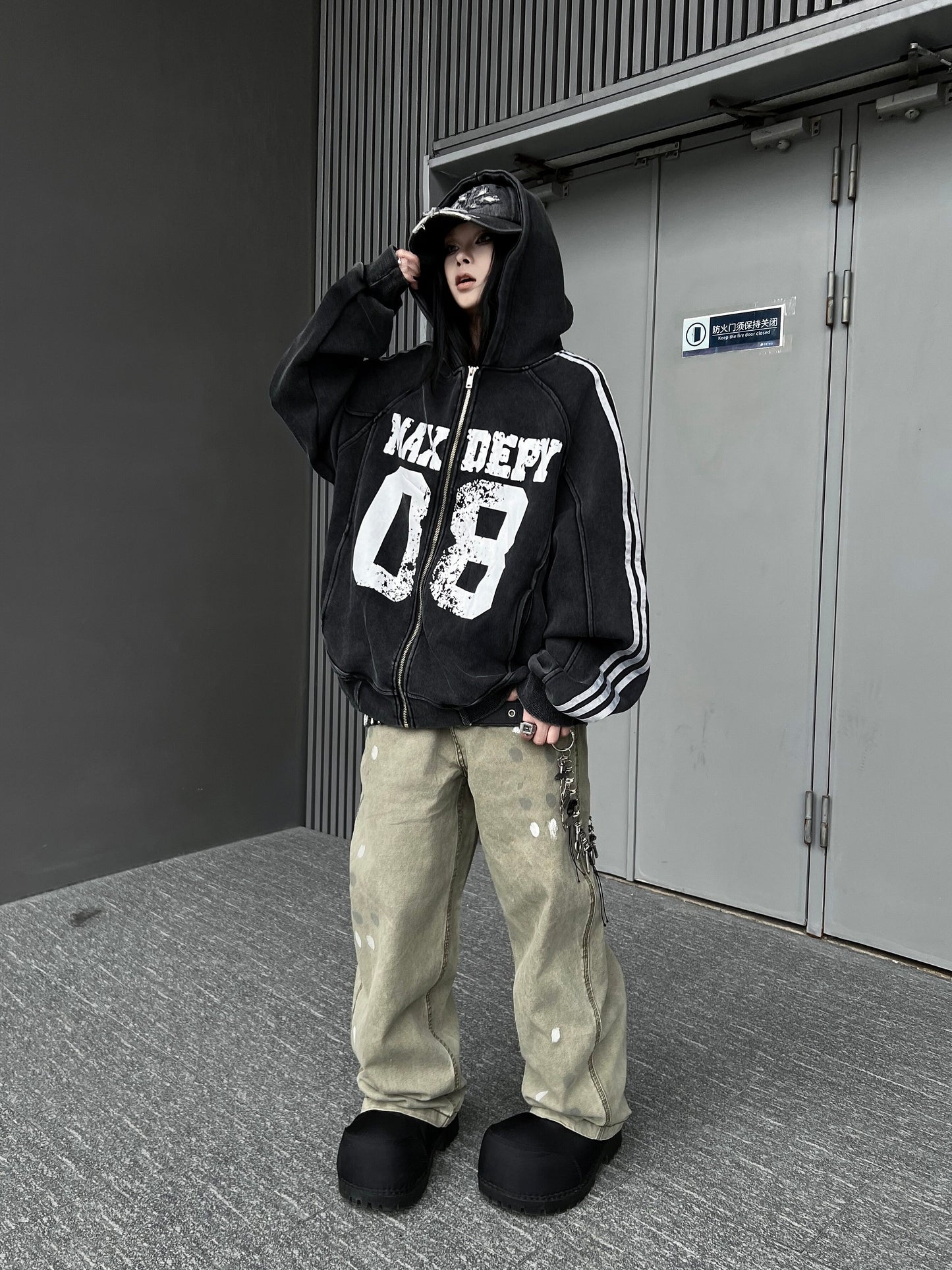 Washed Damage Letter Oversize Zipper Hoodie WN24214