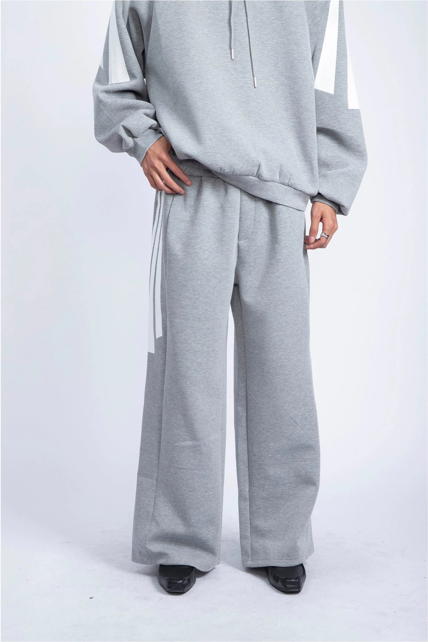 Contrast Pullover Hoodie & Wide-Leg Straight Sweatpants Setup WN9233