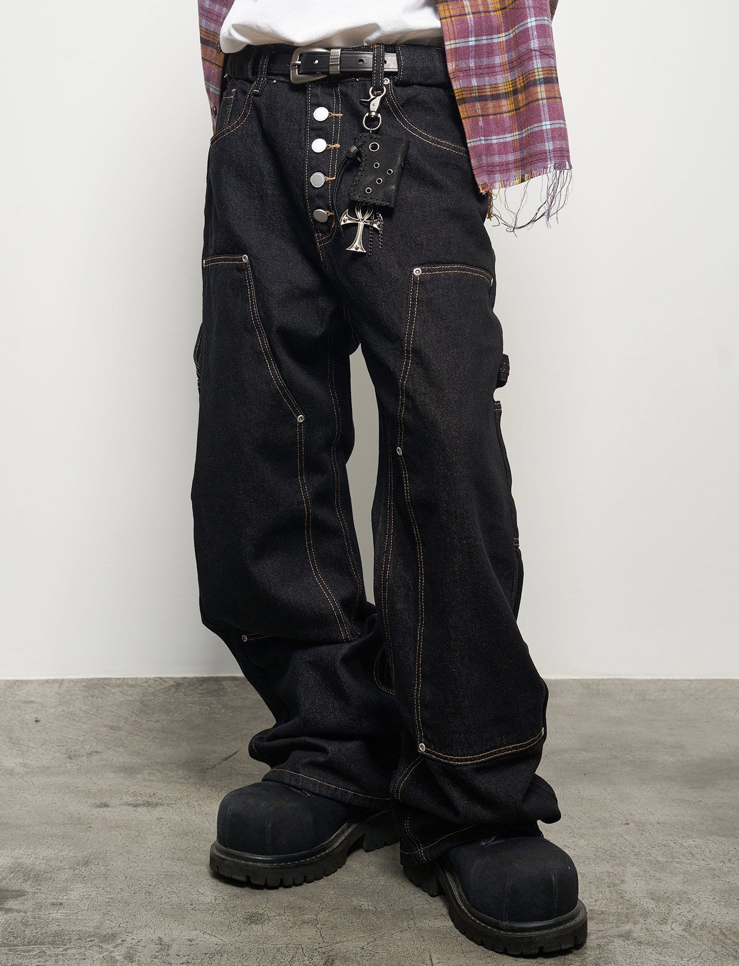 Metal Button Decor Straight Wide Leg Denim Jeans WN22940