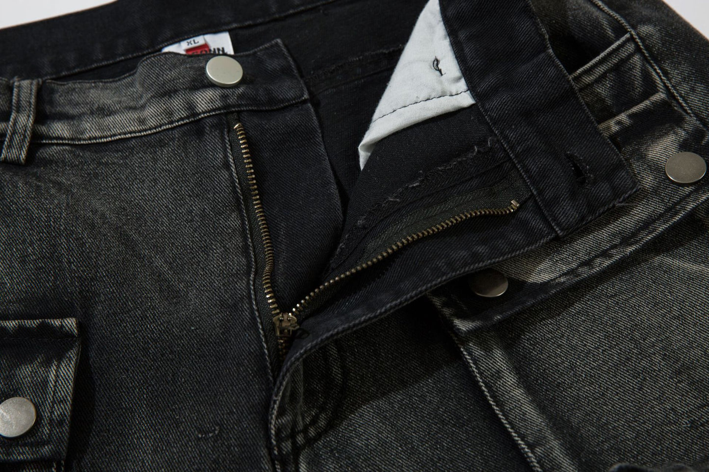 Cargo Pocket Embroidery Wide Leg Denim Jeans WN25718